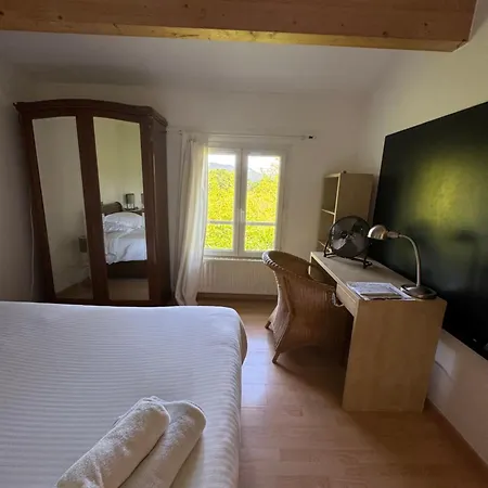 Maison D'artiste * Le Chaffaut-Saint-Jurson